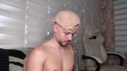 David col11 online show from November 15, 6:26 am