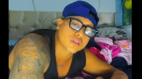 Lennon online show from April 13, 8:04 am