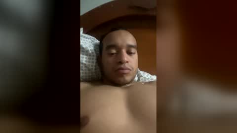 davidluxx online show from May 21, 1:23 am