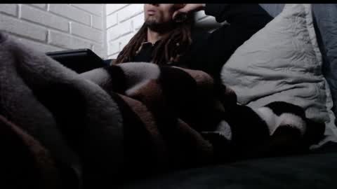 DAVILS online show from February 9, 7:05 am