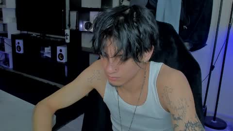 davis online show from March 25, 9:30 pm