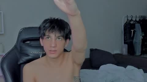 davis online show from December 12, 7:37 pm