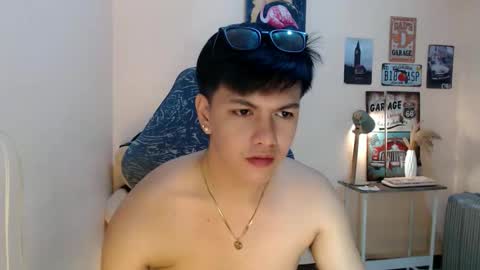 JC LOVER BOY online show from November 16, 5:09 am