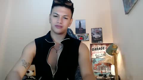 JC LOVER BOY online show from December 19, 12:56 am