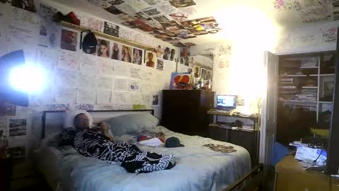 dbeamon92 online show from March 11, 2:07 am