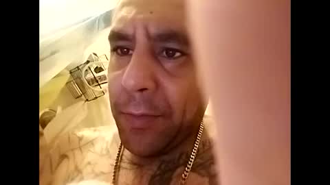 Snapshot of deadbirdink8o8 chatting on January 12, 12:12 pm deadbirdink8o8 online show from January 12, 12:12 pm