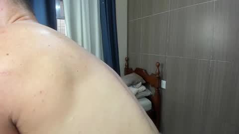 Snapshot of deanlek chatting on February 3, 8:13 pm Dean online show from February 3, 8:13 pm