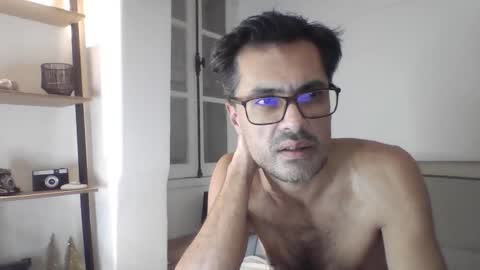 decchill19 online show from November 7, 11:52 pm