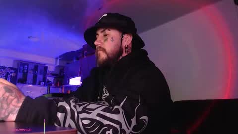 Oliver online show from March 2, 4:23 am