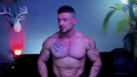 dennis_cox_ online show from February 20, 6:21 pm