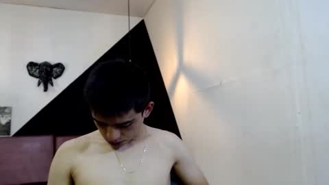 Snapshot of derek__west chatting on October 23, 1:36 pm   online show from October 23, 1:36 pm