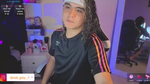 derek grey online show from March 5, 9:11 pm