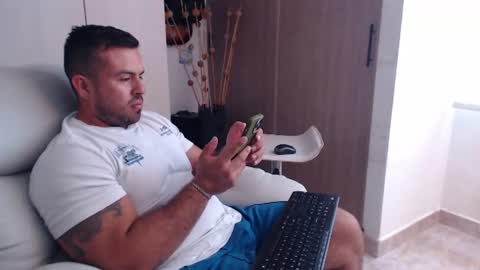 Derek online show from July 19, 4:35 pm