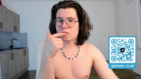 Derek online show from March 15, 6:58 pm