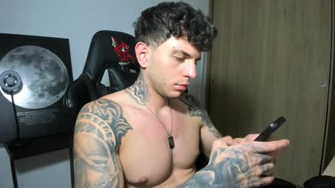 derekmuller11 online show from March 28, 12:44 am