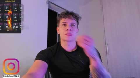 Snapshot of derekolsen_ chatting on October 14, 2:40 am Derek  IG Derekolsen2024 online show from October 14, 2:40 am