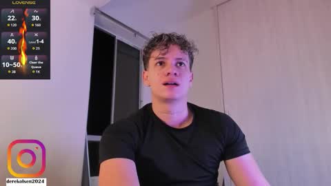 Snapshot of derekolsen_ chatting on October 22, 3:10 am Derek  IG Derekolsen2024 online show from October 22, 3:10 am