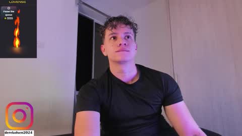 Snapshot of derekolsen_ chatting on October 9, 2:27 am Derek  IG Derekolsen2024 online show from October 9, 2:27 am