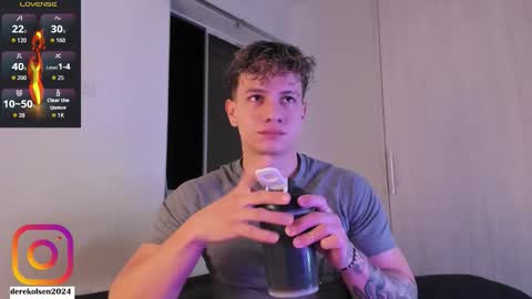 Snapshot of derekolsen_ chatting on October 15, 2:41 am Derek  IG Derekolsen2024 online show from October 15, 2:41 am