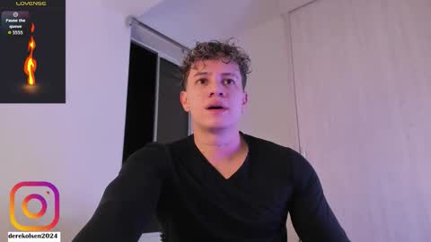 Snapshot of derekolsen_ chatting on October 19, 2:27 am Derek  IG Derekolsen2024 online show from October 19, 2:27 am