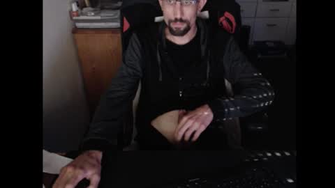 dermattes online show from October 4, 2:33 pm