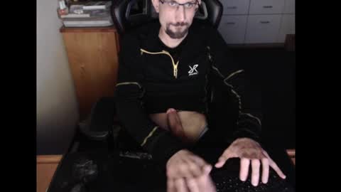 dermattes online show from December 21, 5:18 pm