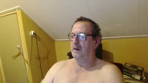 destelp online show from November 29, 11:29 pm