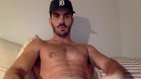 Snapshot of detroitbro chatting on October 17, 2:26 am Detroit Bro online show from October 17, 2:26 am