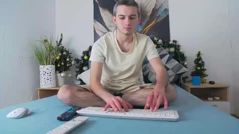 devin_ho online show from December 8, 1:25 pm