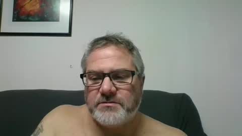 Snapshot of diamond_couple_82 chatting on March 6, 5:35 am diamond_couple_82 online show from March 6, 5:35 am