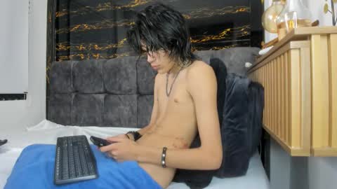 diamond_twink online show from February 28, 2:16 pm