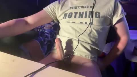 diamonddude07 online show from March 21, 5:55 am