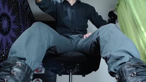 DICAPRIO online show from December 5, 2:55 pm