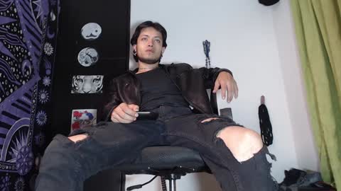 DICAPRIO online show from December 16, 1:53 am