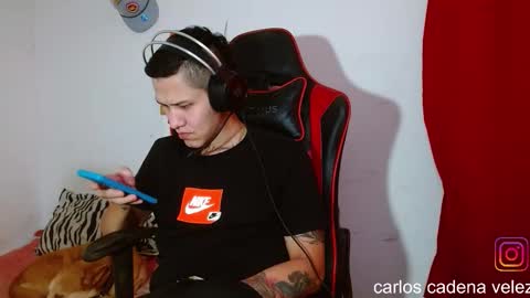 Snapshot of dick_monster23cm chatting on October 21, 5:16 pm dick_monster23cm online show from October 21, 5:16 pm