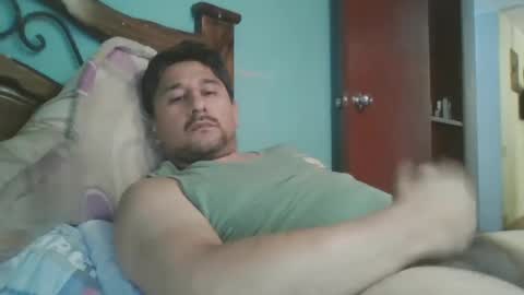 Snapshot of dickeduardo chatting on February 25, 10:29 pm dickeduardo online show from February 25, 10:29 pm