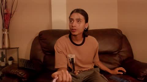 Snapshot of dickie_dicking chatting on October 27, 9:50 pm dickie_dicking online show from October 27, 9:50 pm