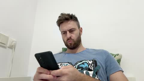 Snapshot of dickjulian chatting on December 21, 11:44 am Im Julian  all cum shot videos here    online show from December 21, 11:44 am