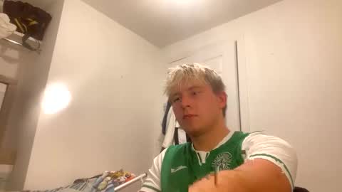 Snapshot of dickturner24 chatting on October 31, 8:34 pm Dickturner24 online show from October 31, 8:34 pm