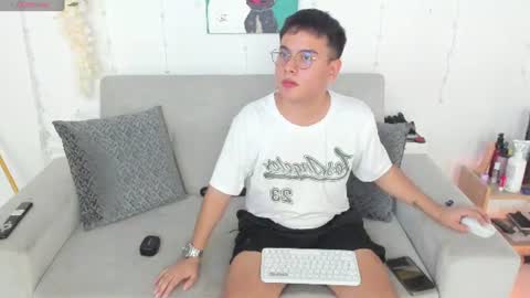 Diego Robles online show from June 8, 1:56 pm