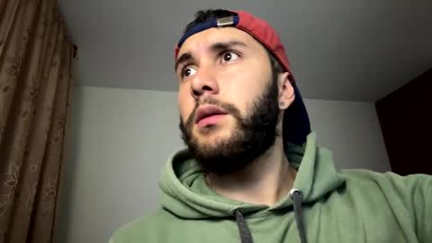 Snapshot of diicaprio69 chatting on October 31, 1:07 am diicaprio69 online show from October 31, 1:07 am