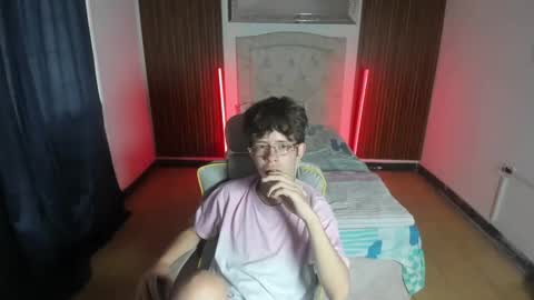 Snapshot of dilan_orduz chatting on October 22, 1:15 pm Dilan Orduz online show from October 22, 1:15 pm