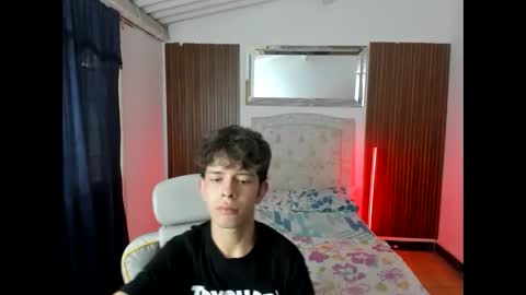 Snapshot of dilan_orduz chatting on October 19, 1:03 pm Dilan Orduz online show from October 19, 1:03 pm