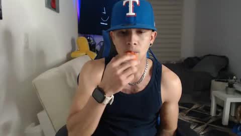 dilanxxx8888 online show from February 15, 1:56 am