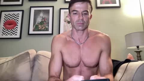 Dillon online show from February 12, 9:01 pm