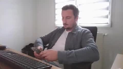 dim623 online show from October 10, 10:31 am