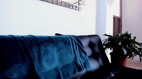 dimitriklein online show from December 5, 3:50 pm