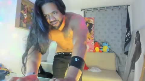 Snapshot of dimitry_muscle chatting on October 12, 2:05 am dimitry kyle mucle online show from October 12, 2:05 am