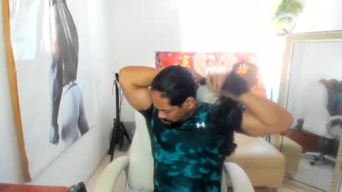 Snapshot of dimitry_muscle chatting on January 13, 2:00 pm dimitry kyle mucle online show from January 13, 2:00 pm