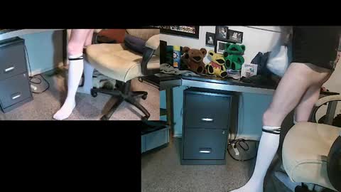 Snapshot of dinkdork094 chatting on December 24, 4:55 am Dinkdork just having a good time online show from December 24, 4:55 am